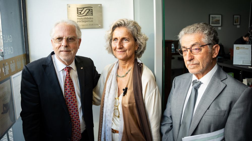 Placa da UMP descerrada n’A Previdência Portuguesa