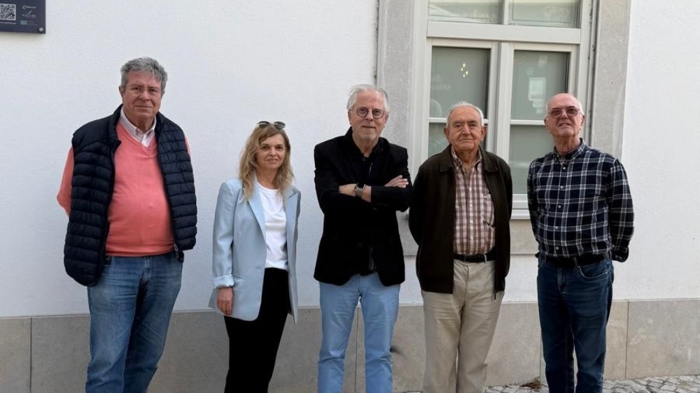Artistas de Faro inauguram sede requalificada em setembro UMP reúne-se com Artistas de Faro